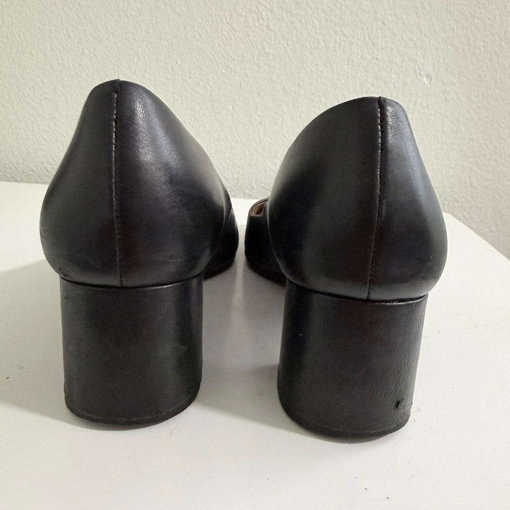 Tory Burch Chelsea Black Block Heels with Gold Logo - Picture 5 of 7